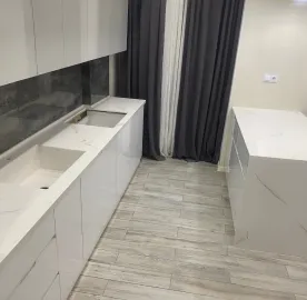 სამზარეულოს ზედაპირები მარმარილო და გრანიტი