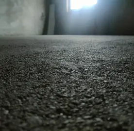 სტიაშკა - მოჭიმული იატაკი