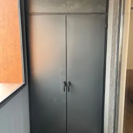 მეტალის კარადები 