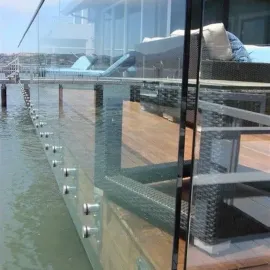 შუშის მოაჯირის დაყენება