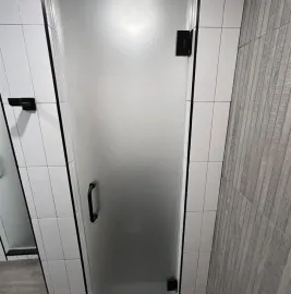 შუშის კარის ხელოსანი