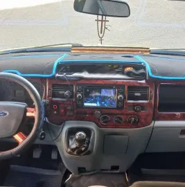 ქირავდება 17 ადგილიანი Ford Transit