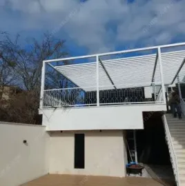 რკინის ნაკეთობები: კარი, ჭიშკარი, გისოსი, მოაჯირები