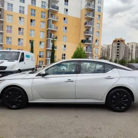 ავტომობილების გაქირავება