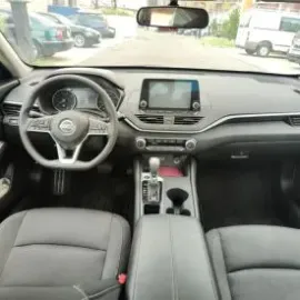 ავტომობილების გაქირავება