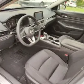 ავტომობილების გაქირავება