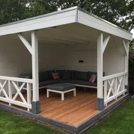 ხის კოტეჯები / ფანჩატურები