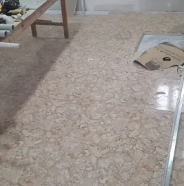 კაფელ-მეტლახის ხელოსანი