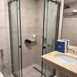 მეტალოპლასტმასების და ალუმინის კარ-ფანჯრები / მწერებისგან დამცავი ბადეები / დუშკაბინები