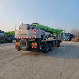 25 ტონიანი ამწე