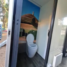 VIP კლასის მობილური სველი წერტილები Luxury Mobile Toilets