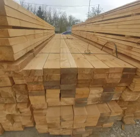 ფიჭვის ხის მასალა