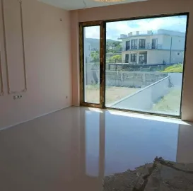 თვითსწორებადი იატაკი