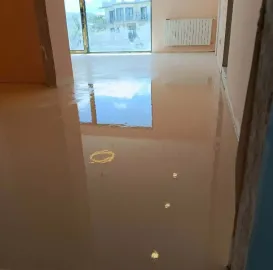 თვითსწორებადი იატაკი