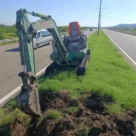 ქირავდება მინი ექსკავატორი კოდალით