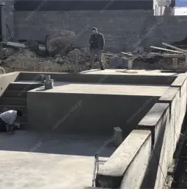 მშენებელი