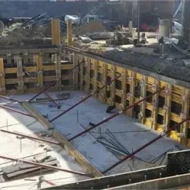 მშენებელი