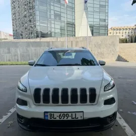 ქირავდება 2017 Jeep Cherokee და 2019 Ford Explorer
