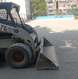 ქირქვდება ბობკატი გამოცდილი ოპერატორით