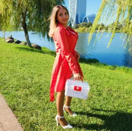   Я медсестра с выездом на дом. Помогаю  быстро, спокойно и без поездок в клинику с постановкой капельниц, внутривенными и в/м инъекциями, при алкогольной интоксикации, вирусной инфекции.