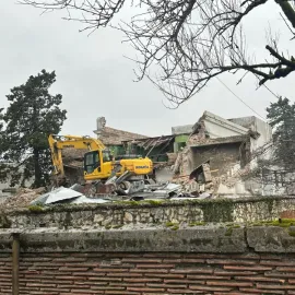 komatsu 290 - ით მომსახურება