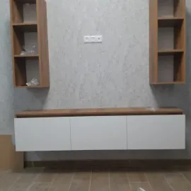 ვამზადებ ავეჯს