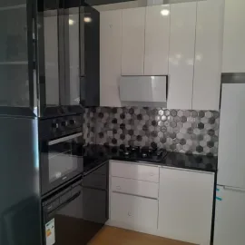 ვამზადებ ავეჯს