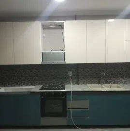 ვამზადებ ავეჯს