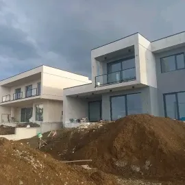ფასადის მოპირკეთება