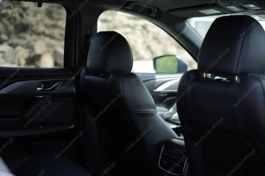 ქირავდება მანქანები