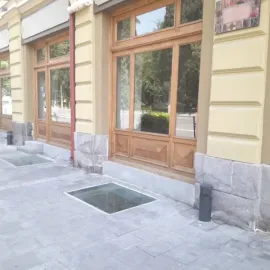 ქირავდება საოფისე კომერციული ფართი, სოლოლაკში ათონელის ქუჩაზე, 