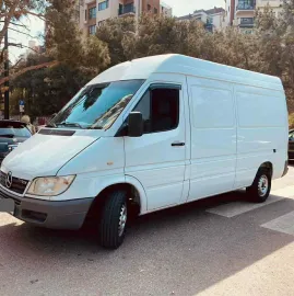 სატვირთო მანქანების გაქირავების სერვისი