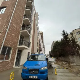 ამწე ლიფტის მომსახურება