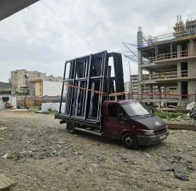 სატვირთო, პირამიდა