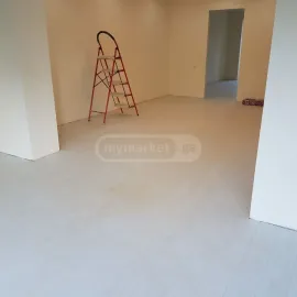 ლამინატის დაგება