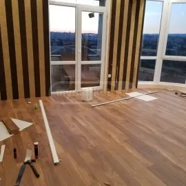 ლამინატის დაგება