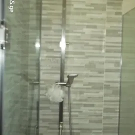 ვასრულებ სარემონტო სამუშაოებს