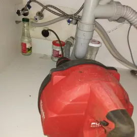 კანალიზაციის ხელოსნები