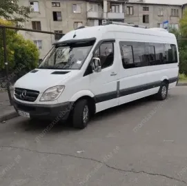 მიკროავტობუსის მომსახურება