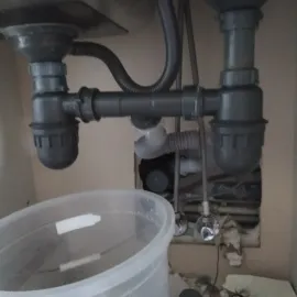 სანტექნიკი