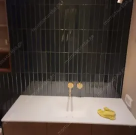 იატაკის დაგებას (ლამინატი, პარკეტი, მეტლახი და ა.შ.)