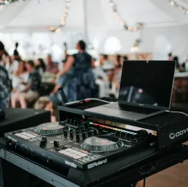 DJ მომსახურება